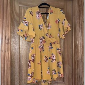 Short sleeve shorts romper